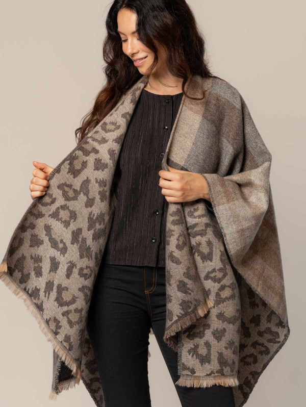 Cape réversible femme léopard/carreaux | MaBoutiquePlus