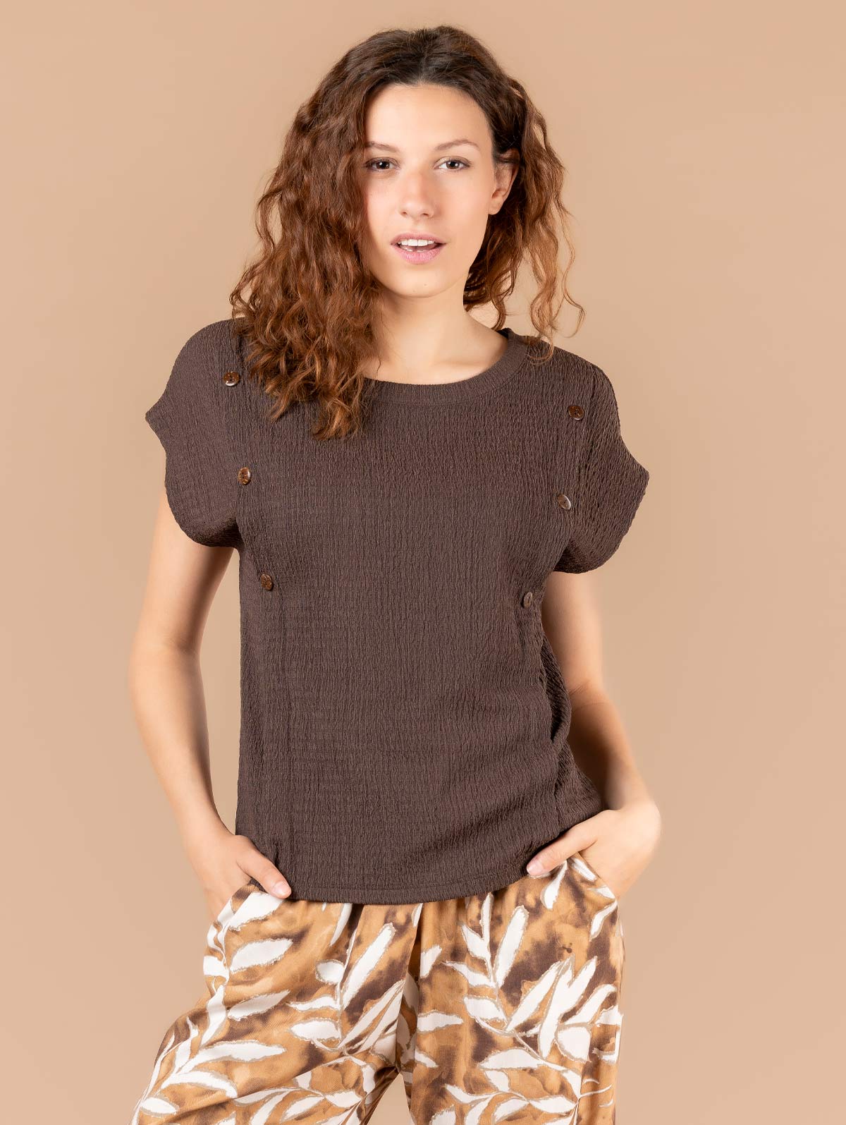 Top maille texturée boutons fantaisie